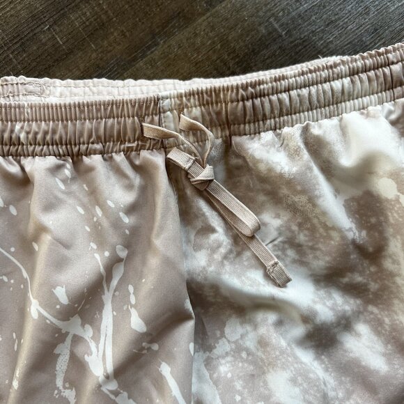 Nike Shorts Large Mens Dri Fit Run Division Stride 4" Beige Brief Lined - Picture 2 of 14